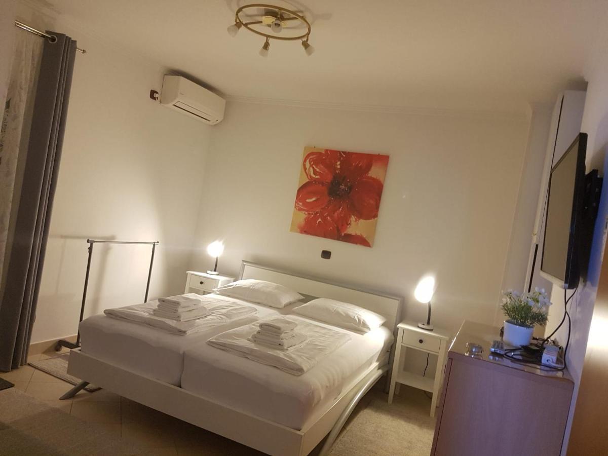 Apartment Mit Balkon Porec Ngoại thất bức ảnh